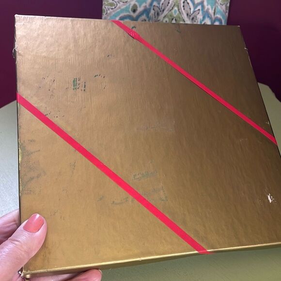 Vintage made in Switzerland embroidered handkerchief. New in package. - Picture 5 of 8